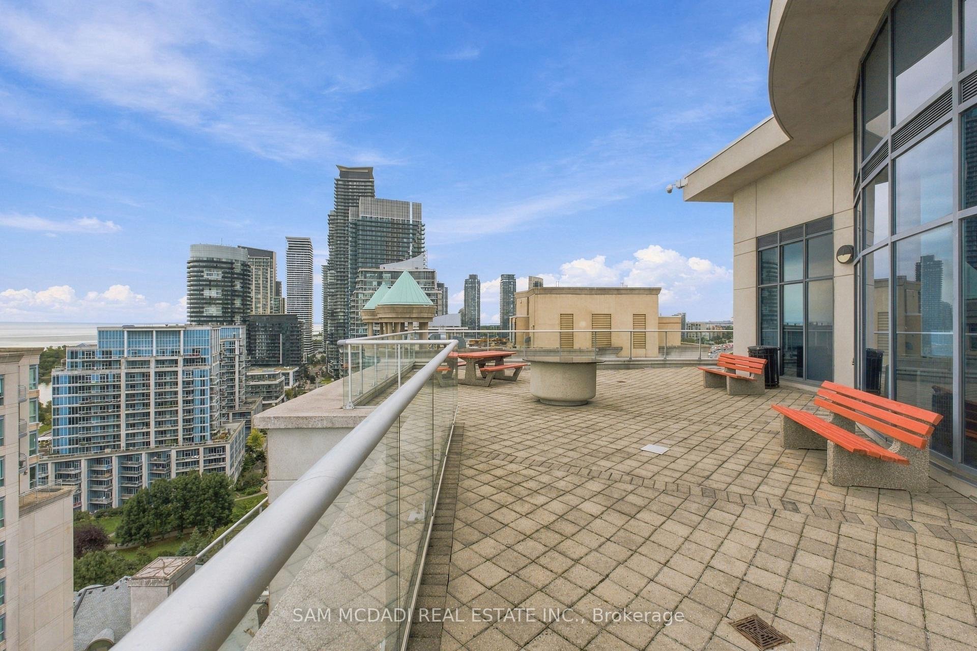 2087 Lake Shore Boulevard W 103, Toronto Unit: 103