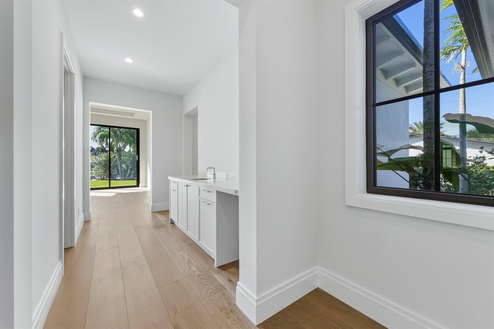 2442 Bay Circle