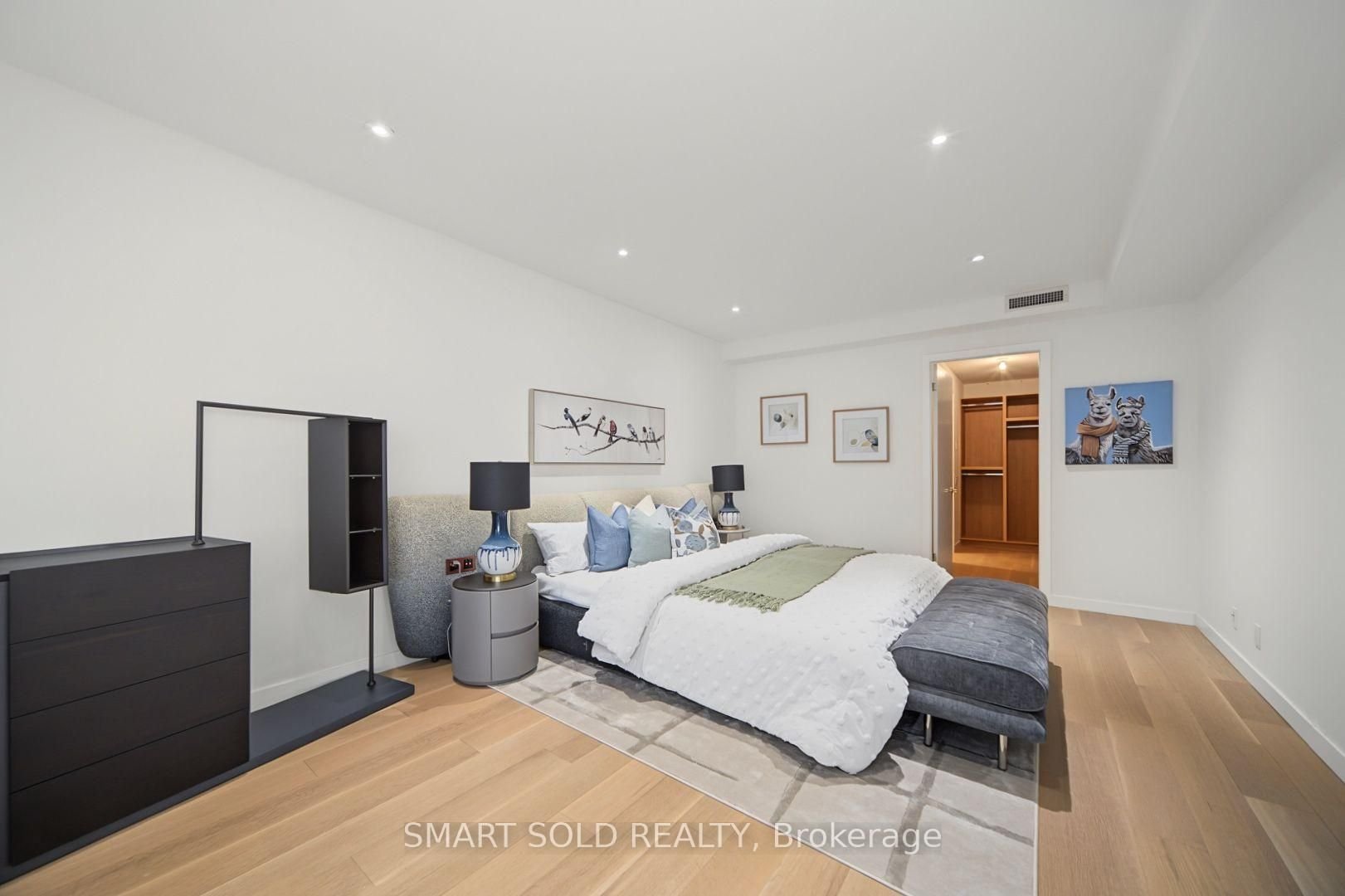 PRESTIGE AT 500 QUEENS QUAY WEST