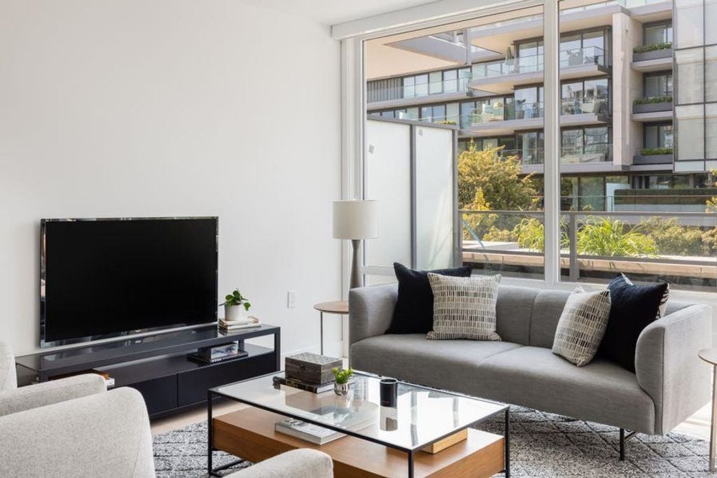 1327 Marine Dr, #302