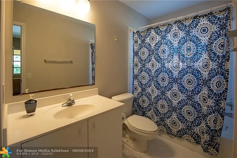 1612 Blue Jay Cir