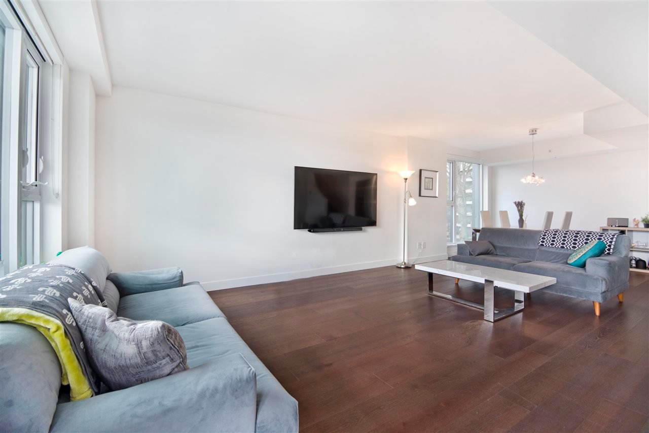 607-7228 Adera St
