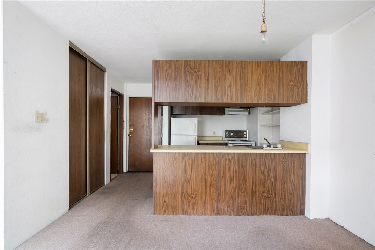 423-1330 Burrard St