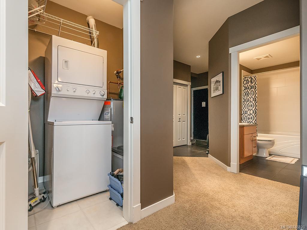301-330 Waterfront Cres