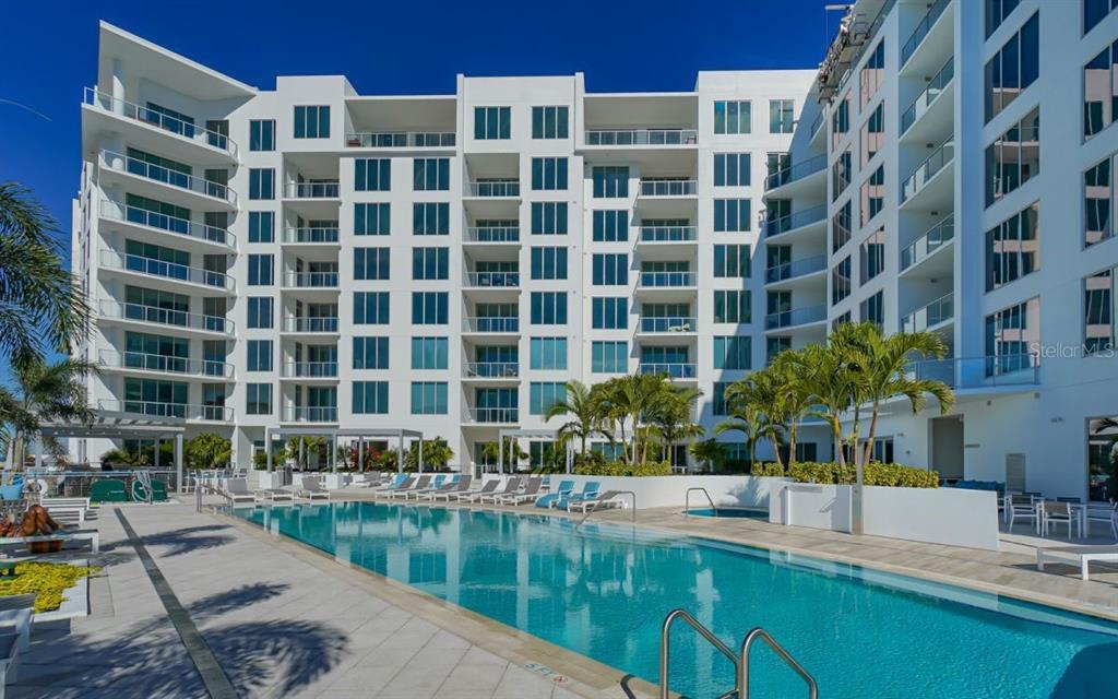 111 S Pineapple Ave, #1011