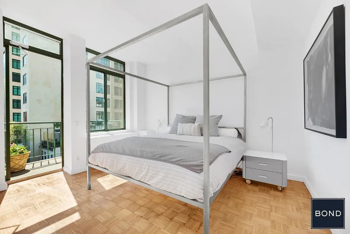 311 Greenwich St, #10A