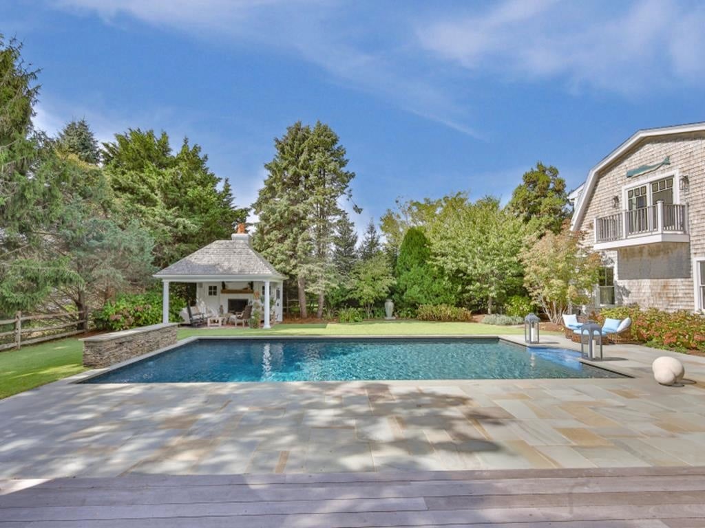 242 Katama Rd