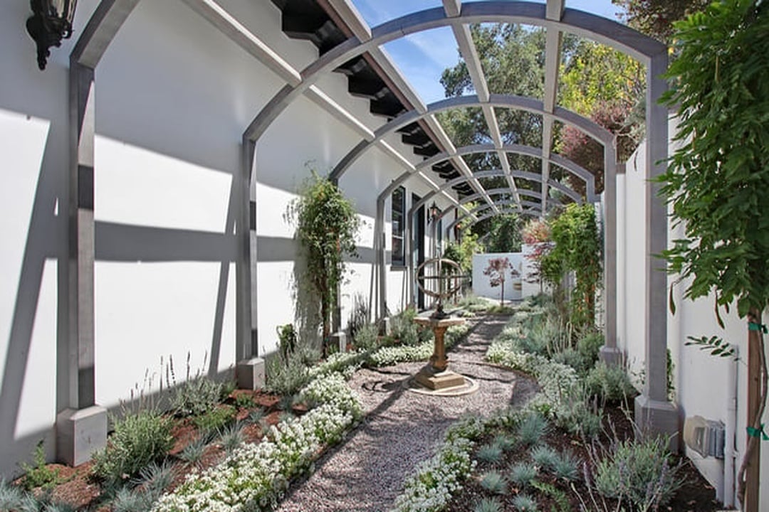 Oasis Aurora