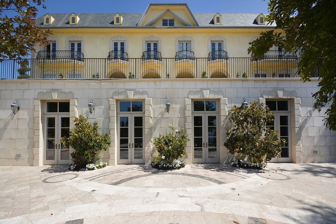 Grandeur Retreat
