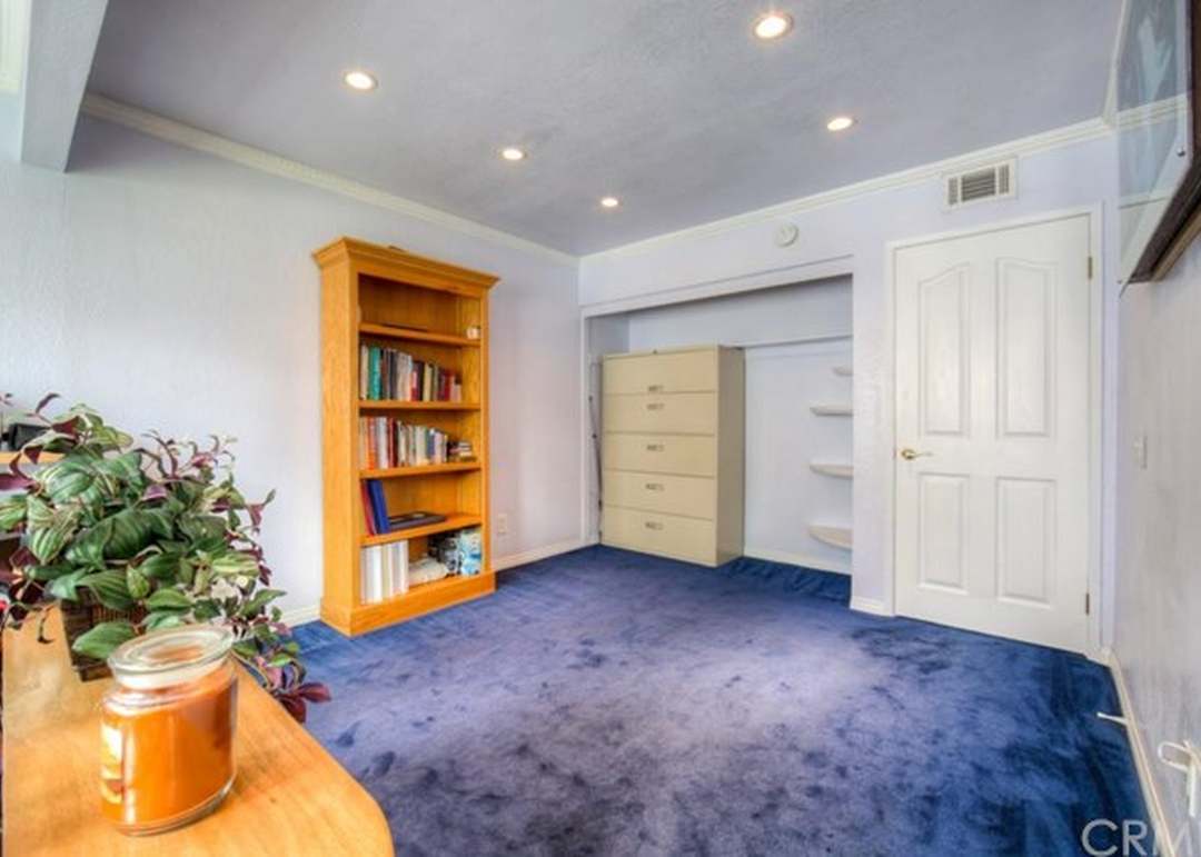 914 Van Ness Ct
