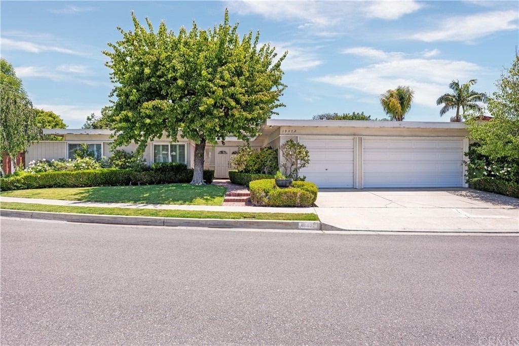 19472 Sierra Chula Rd