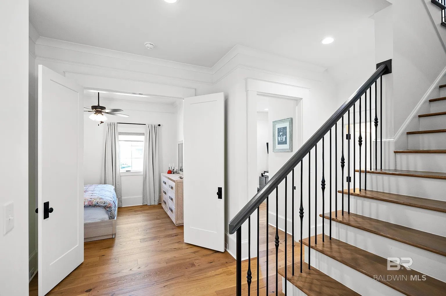 902 Inlet Cir