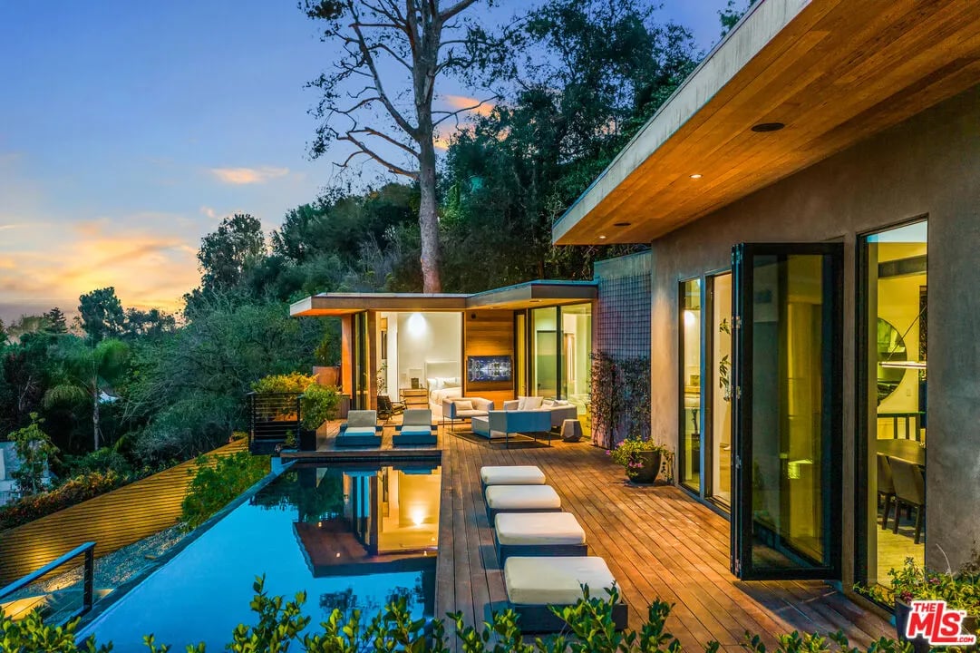 727 N Beverly Glen Blvd