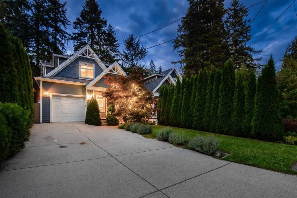 2258 Windridge Dr
