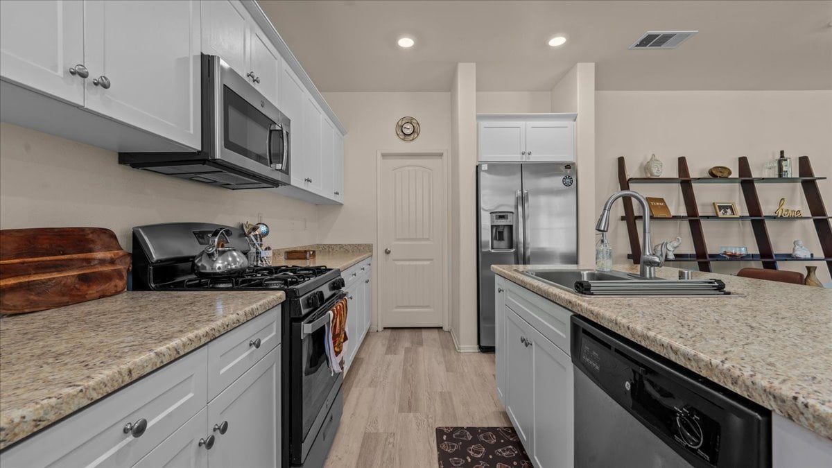 17114 Gray Pine Pl, San Bernardino, CA 92407