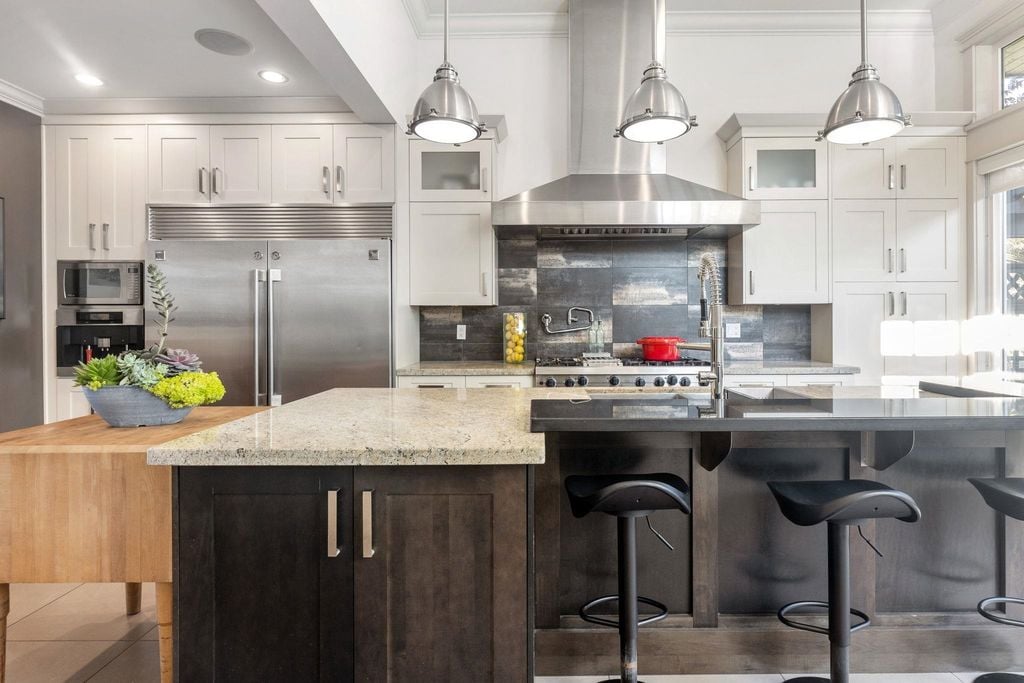 1251 Marine Dr
