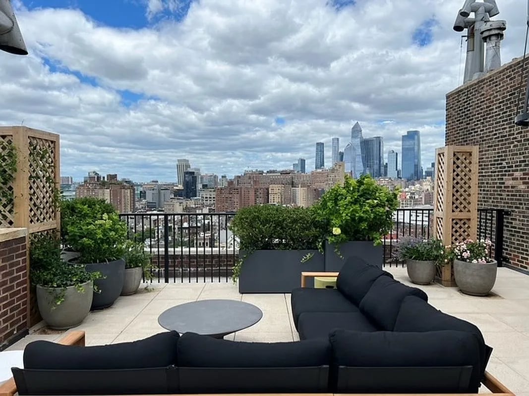 45 Christopher St, #6G