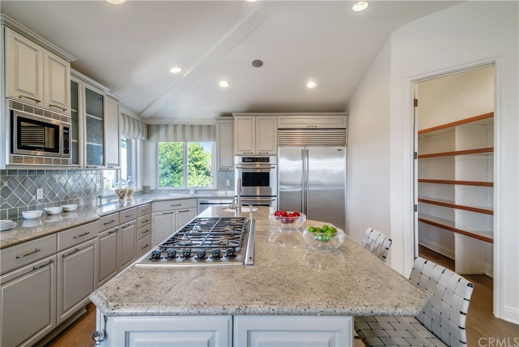 2213 Agnes Rd