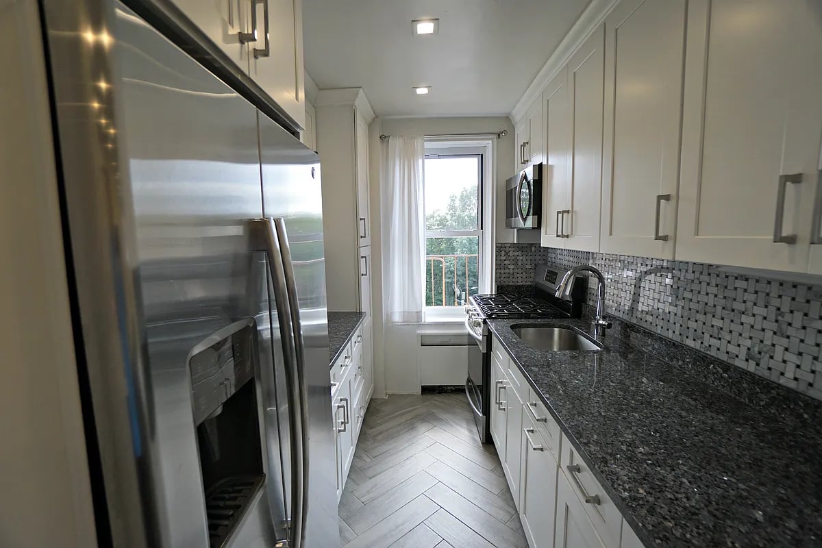 72-81 113th Street Unit: 5F