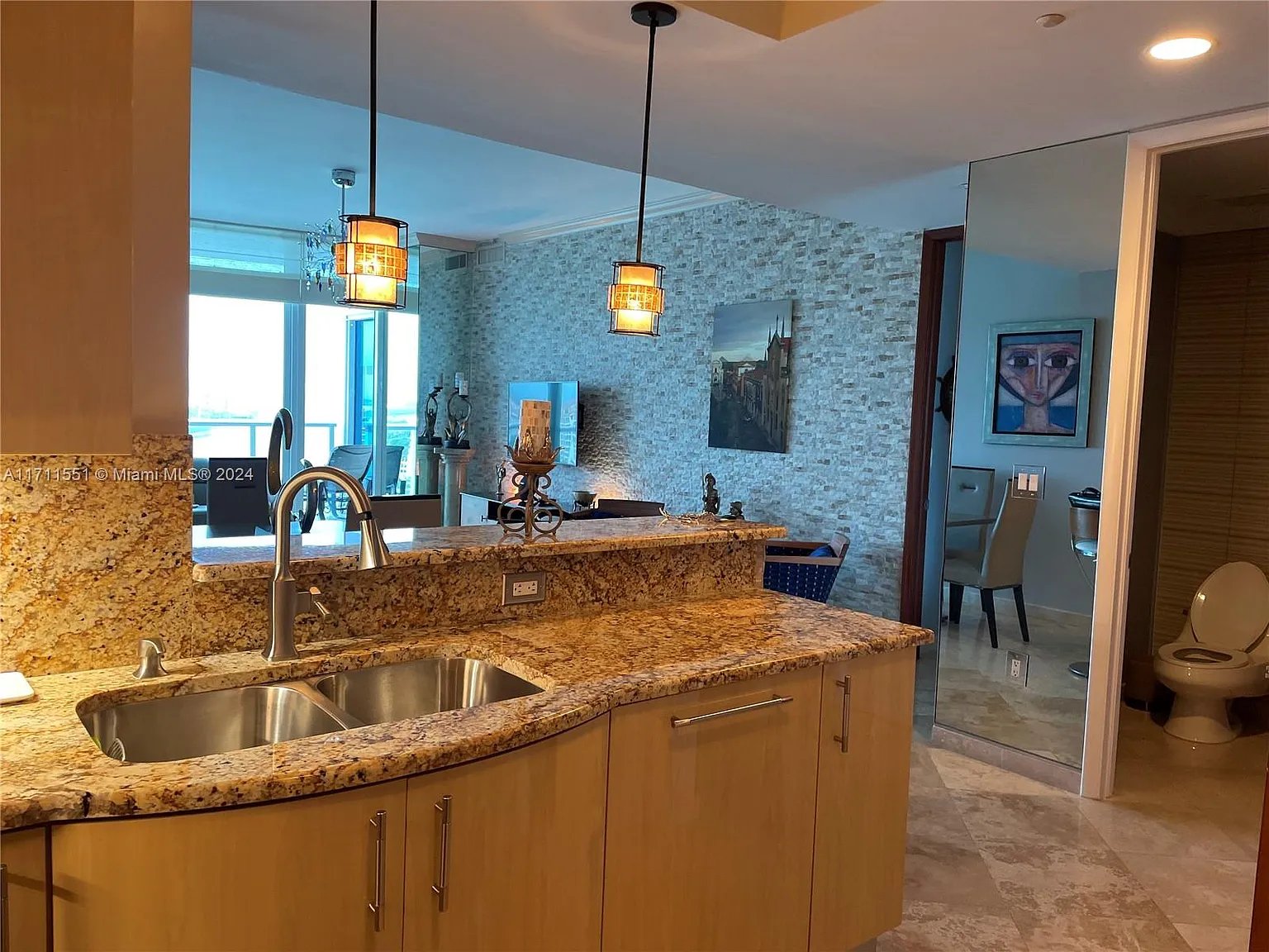 100 S Pointe Dr APT 1602