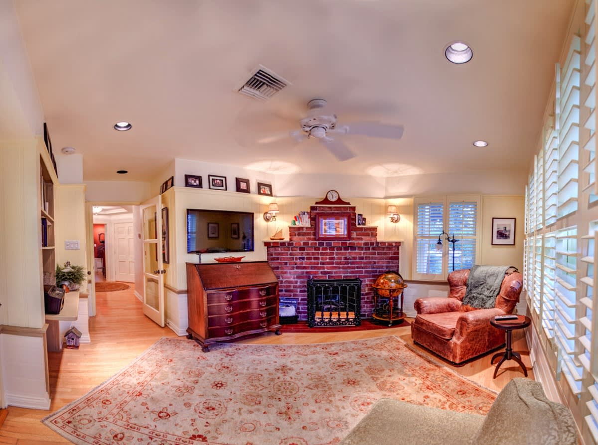 5433 Morella Ave, Valley Village, CA