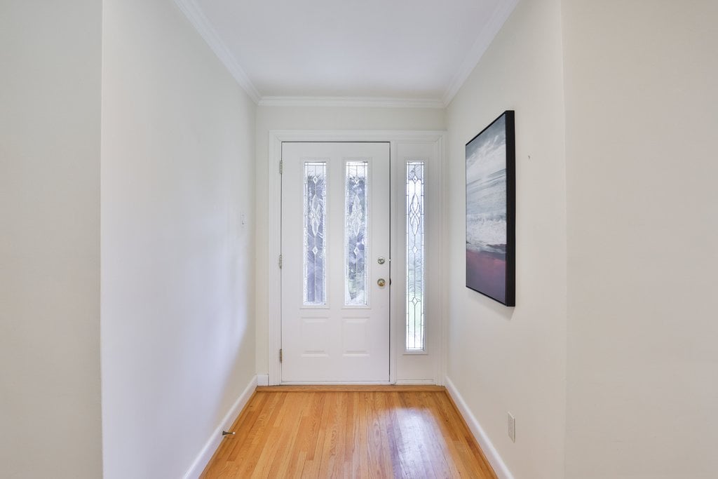 35 Hollyrood Heights Dr