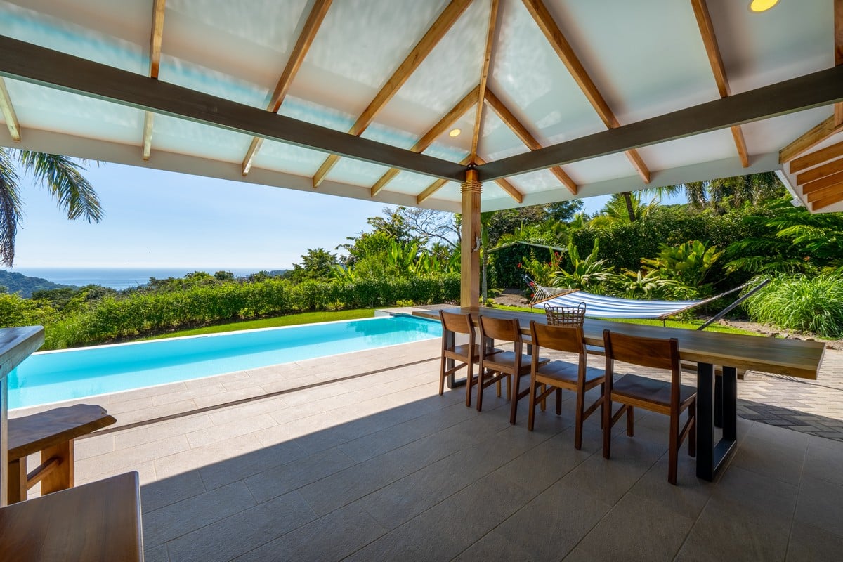  3 Bedroom Stunning Luxury Home Featuring Sweeping Valley & Ocean Views, 5.67 ACRES 