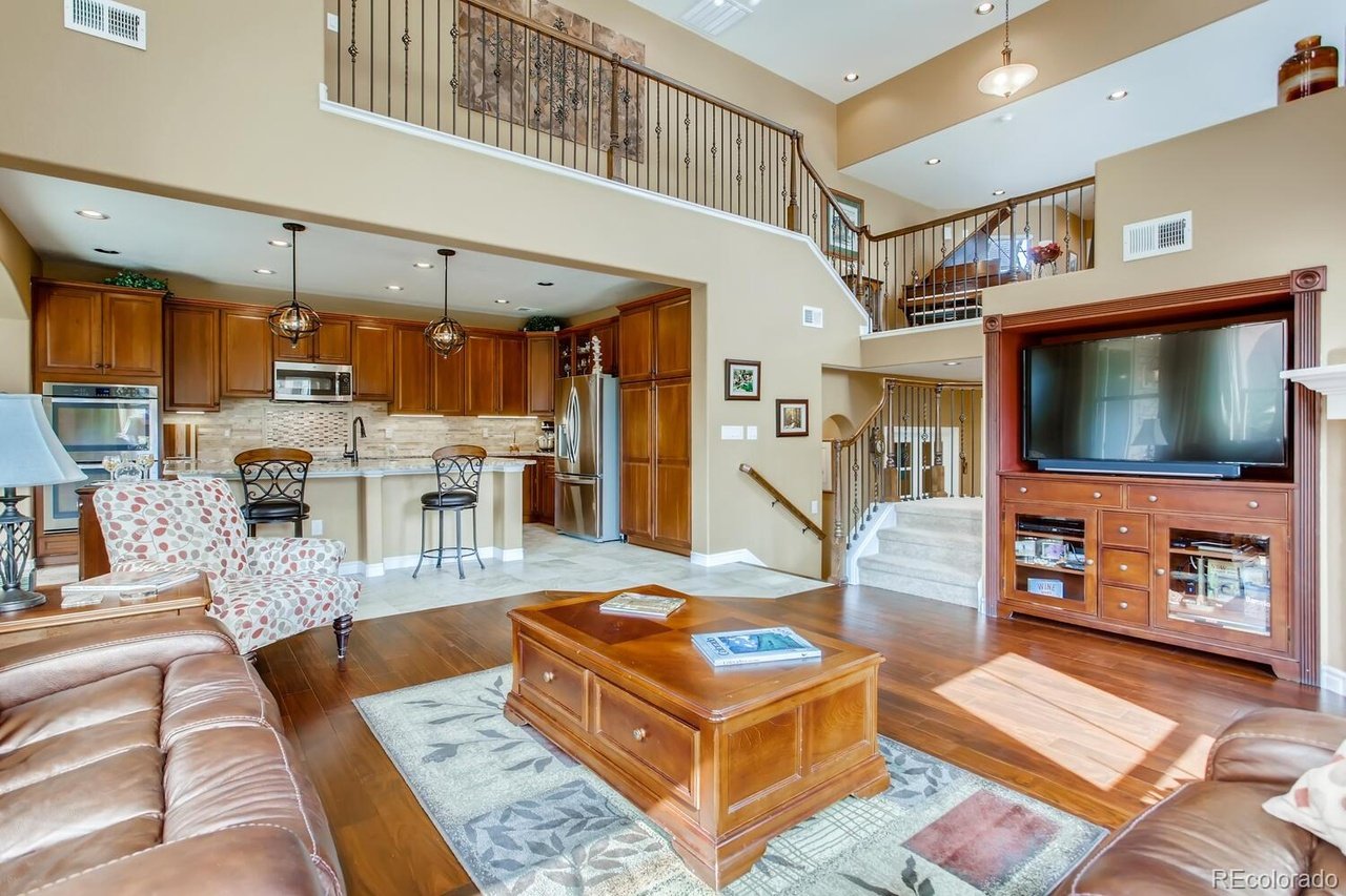 9506 Pendio Ct