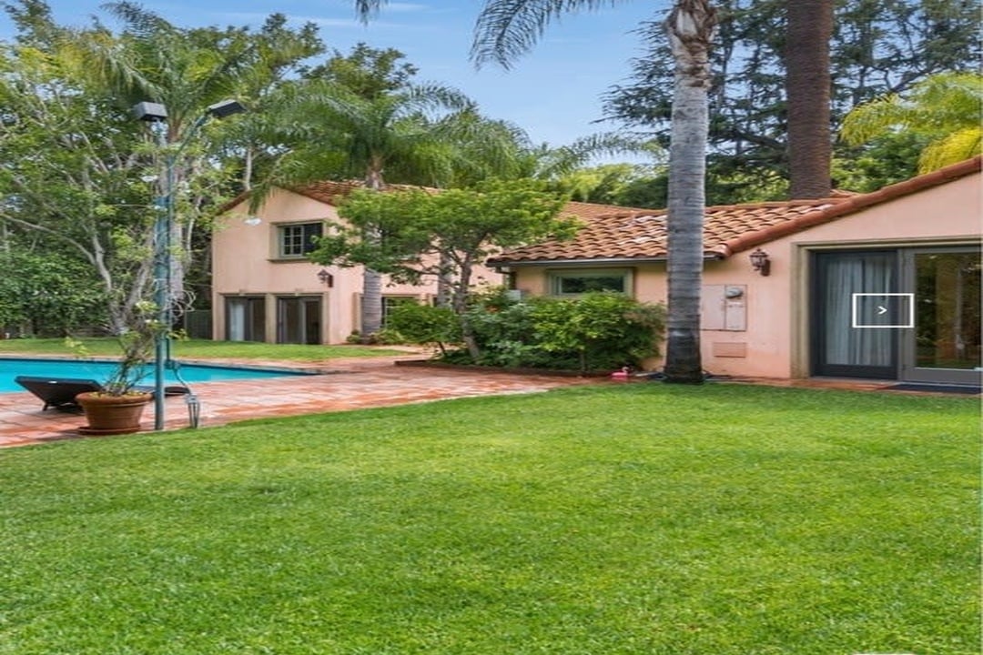 Estate Manor