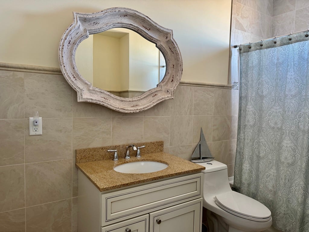 100 N. West Ave #7B, Beach Haven