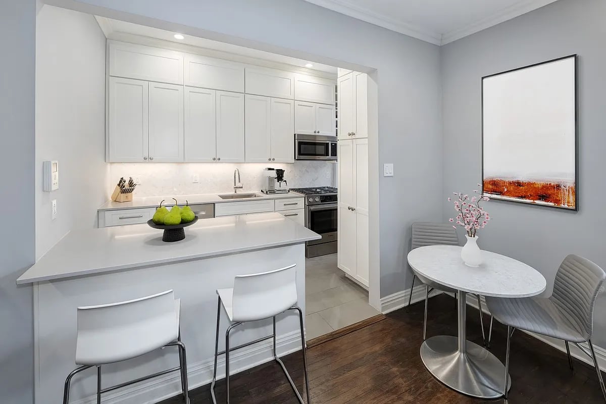 38 Livingston St #23