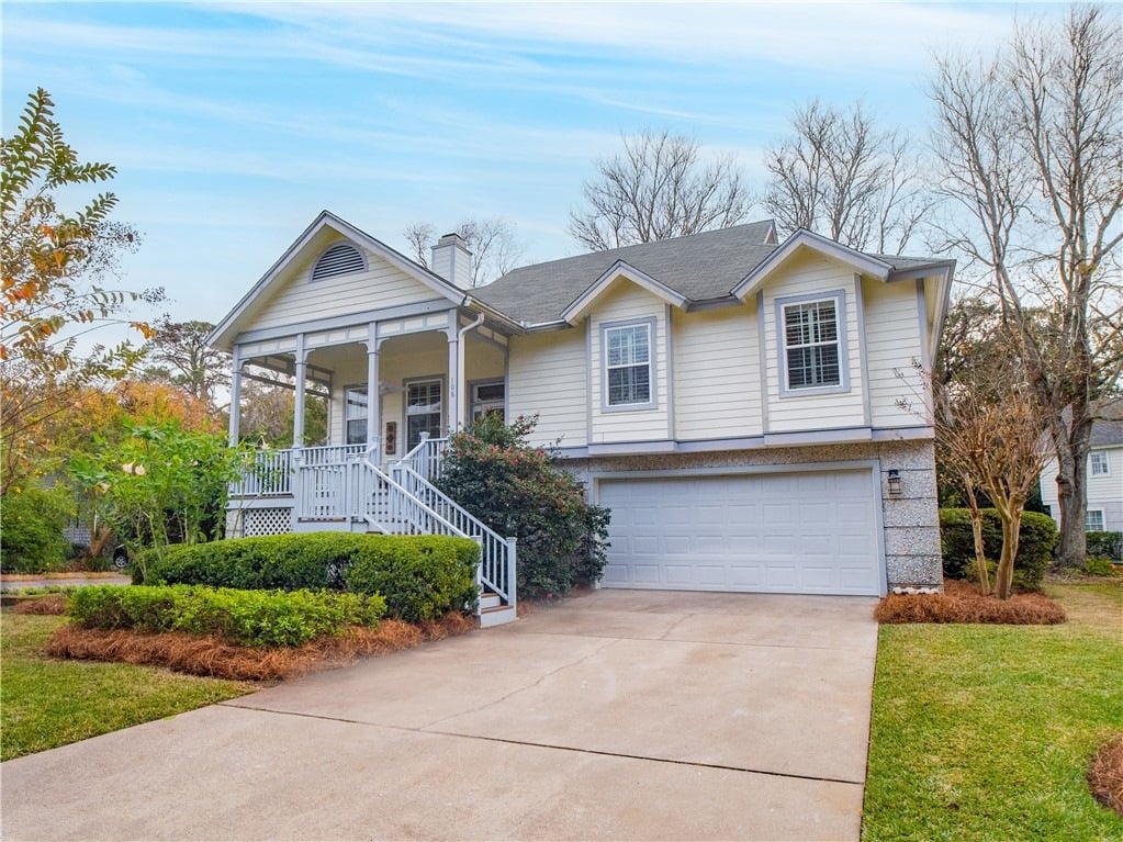 108 Grand Oaks Ln