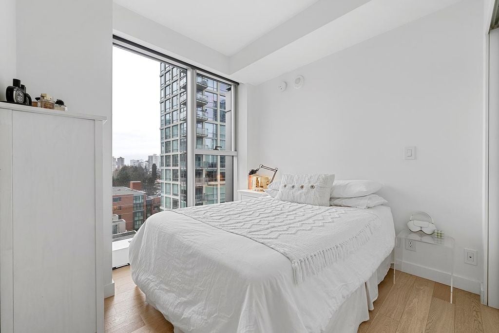 1480 Howe St, #1106