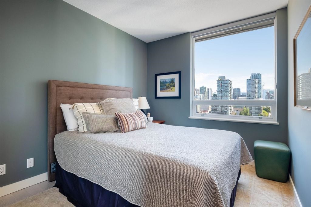 638 Beach Cres, #1805