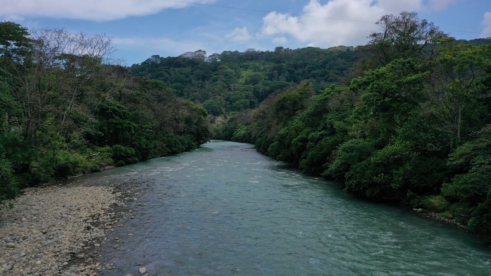 Luxury Riverfront Residence in Playa Dominical Walk to the Beach