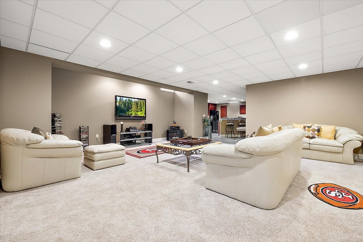 15665 Spyglass Drive