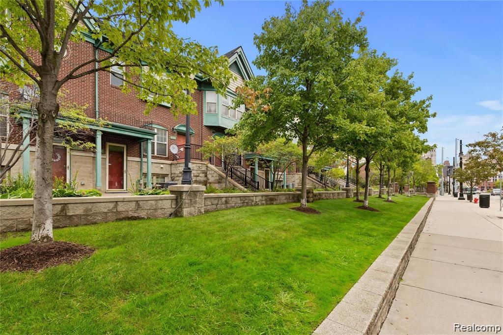2620 Woodward Ave.