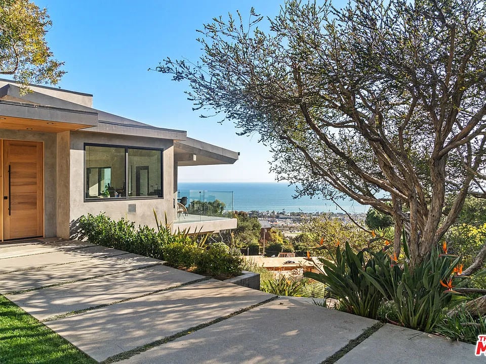 23812 Malibu Crest Dr
