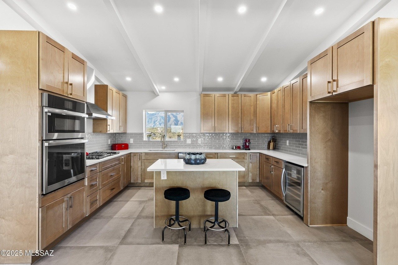 5240 E River House Rd