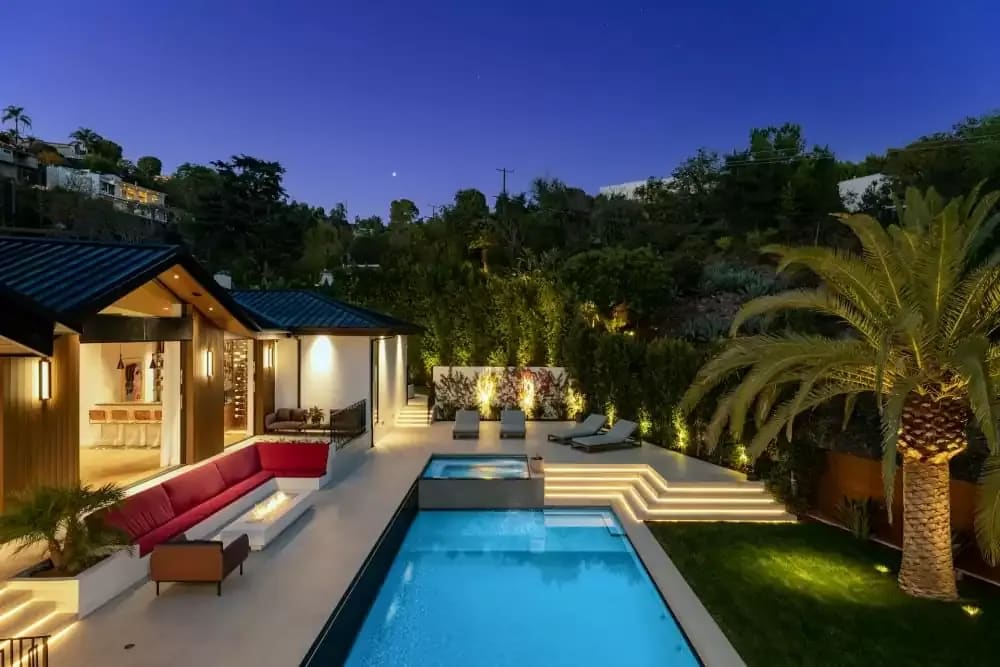 9300 Beverlycrest Dr