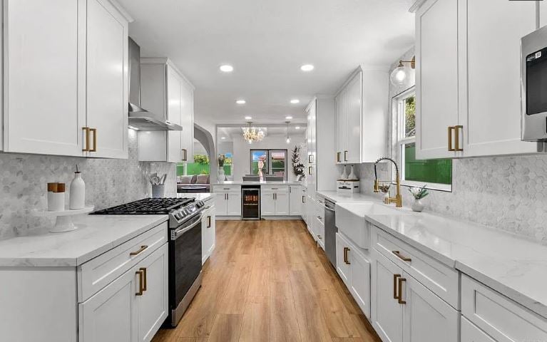 4055 Mount Albertine Ave