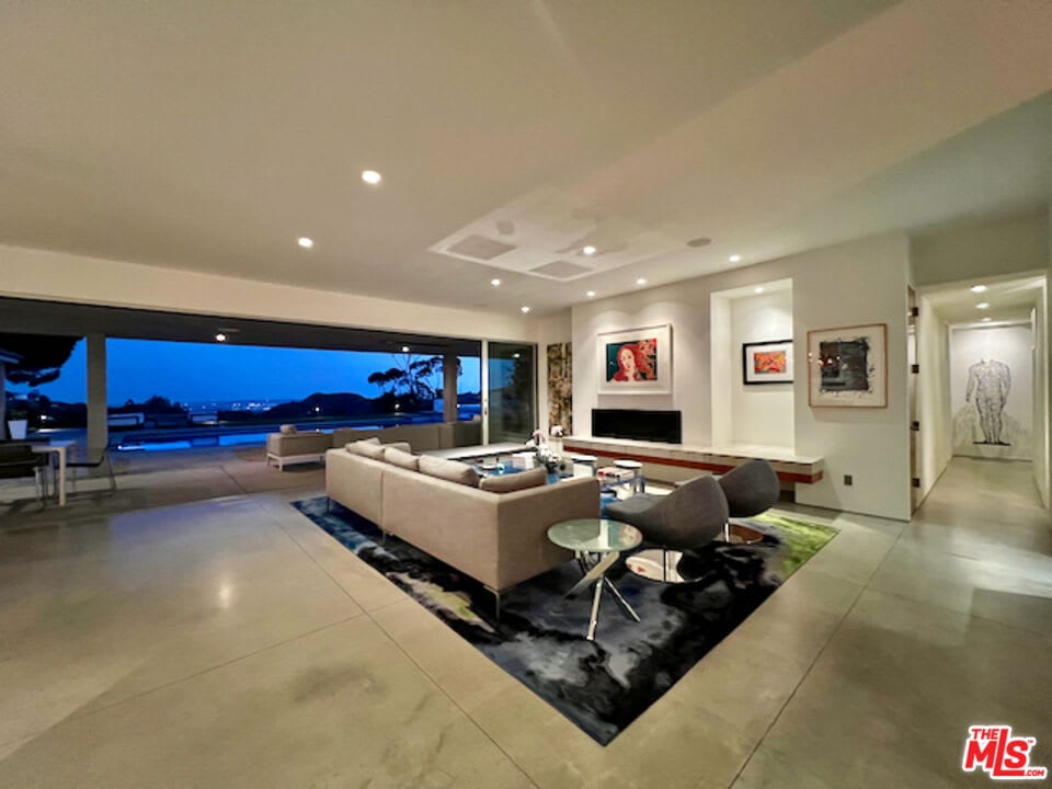 Retreat View