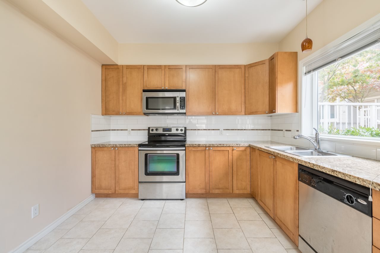 15-621 Langside Ave