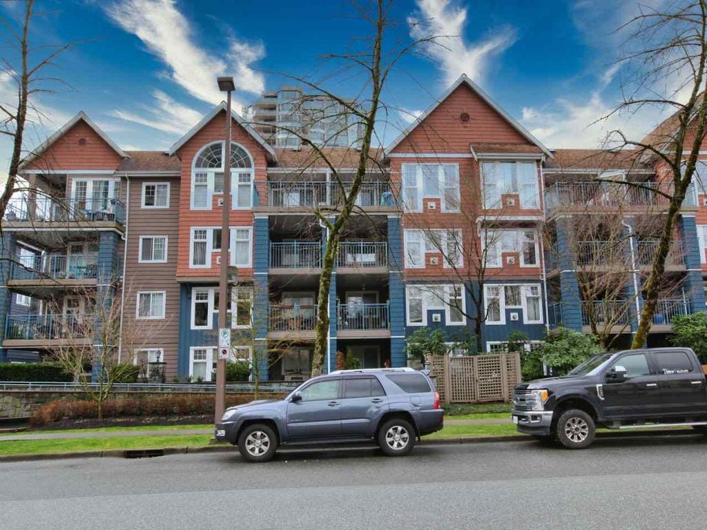 1200 Eastwood St, #316