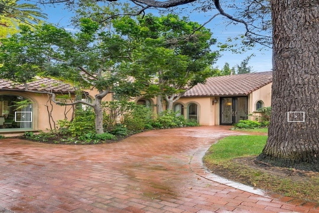 Estate Manor