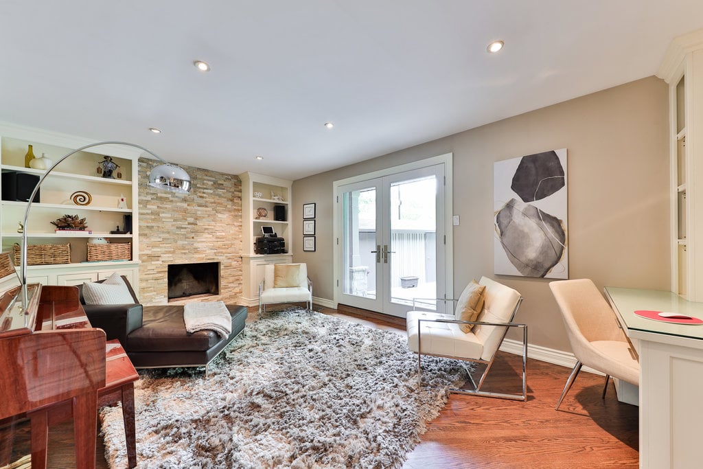 1293 Greenoaks Dr