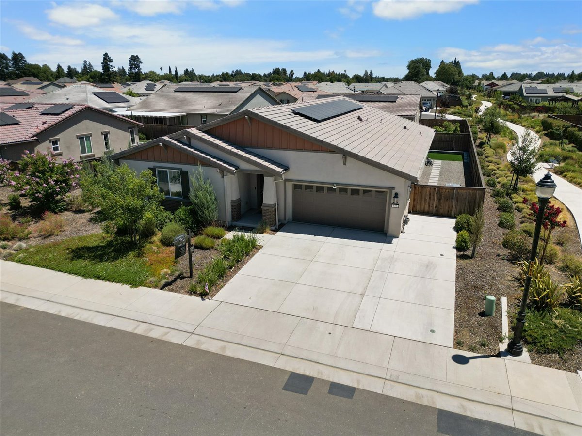 625 Wildflower Ln