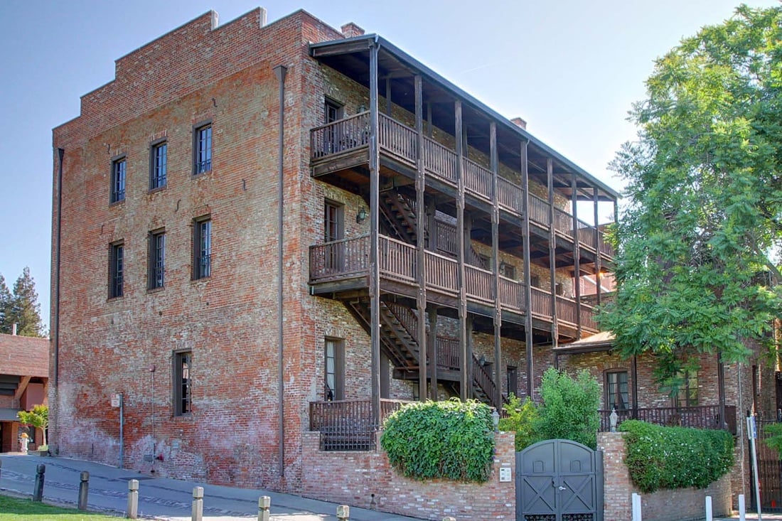 Sold! Gorgeous Loft in Old Sac!