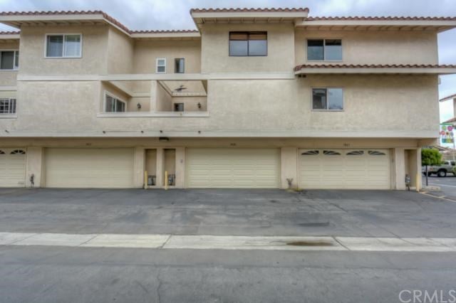 7821 Seaglen Dr