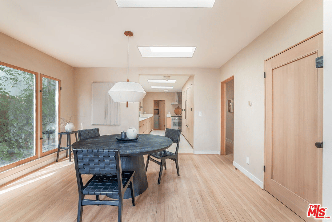 6277 Commodore Sloat Dr